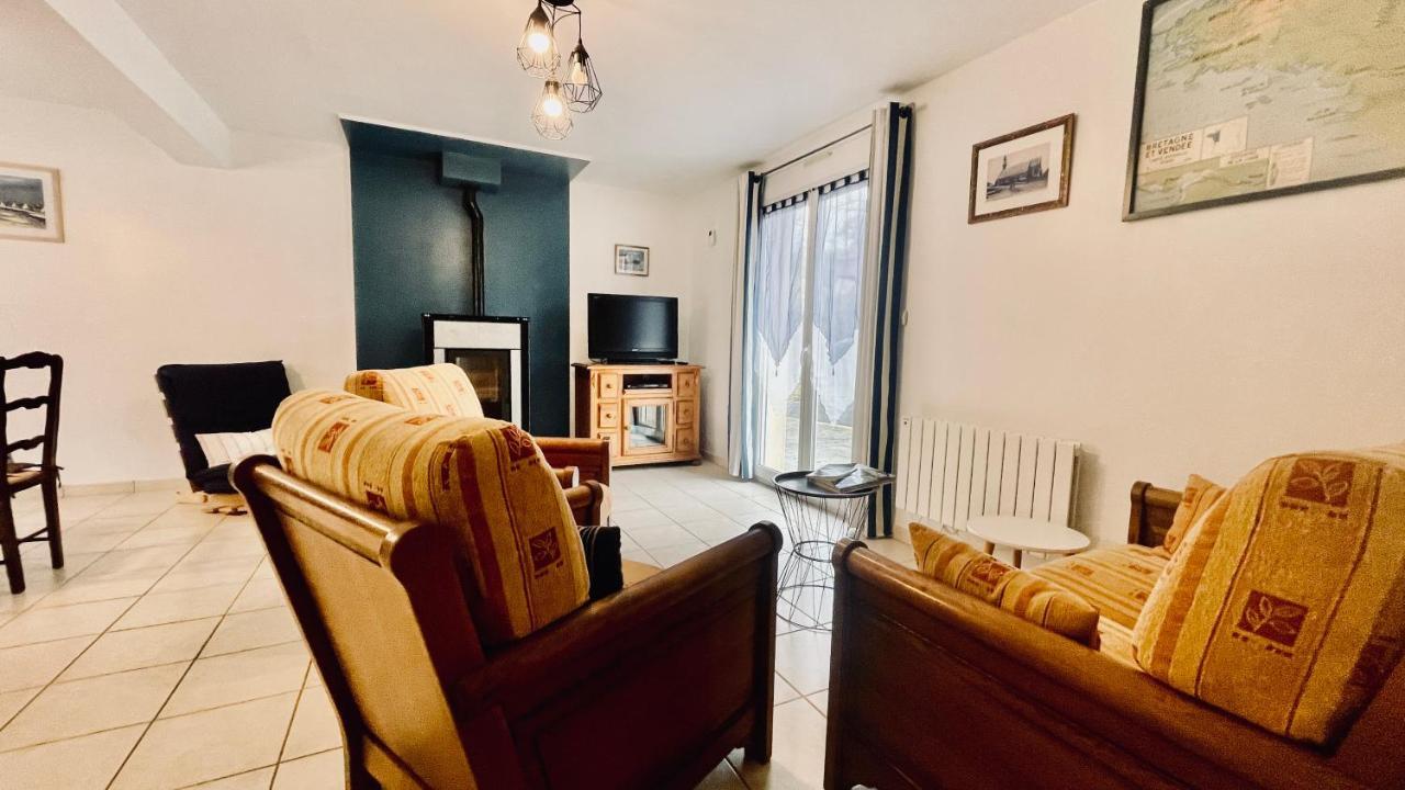 Maison Spacieuse A Deux Pas De La Plage Roscanvel 外观 照片