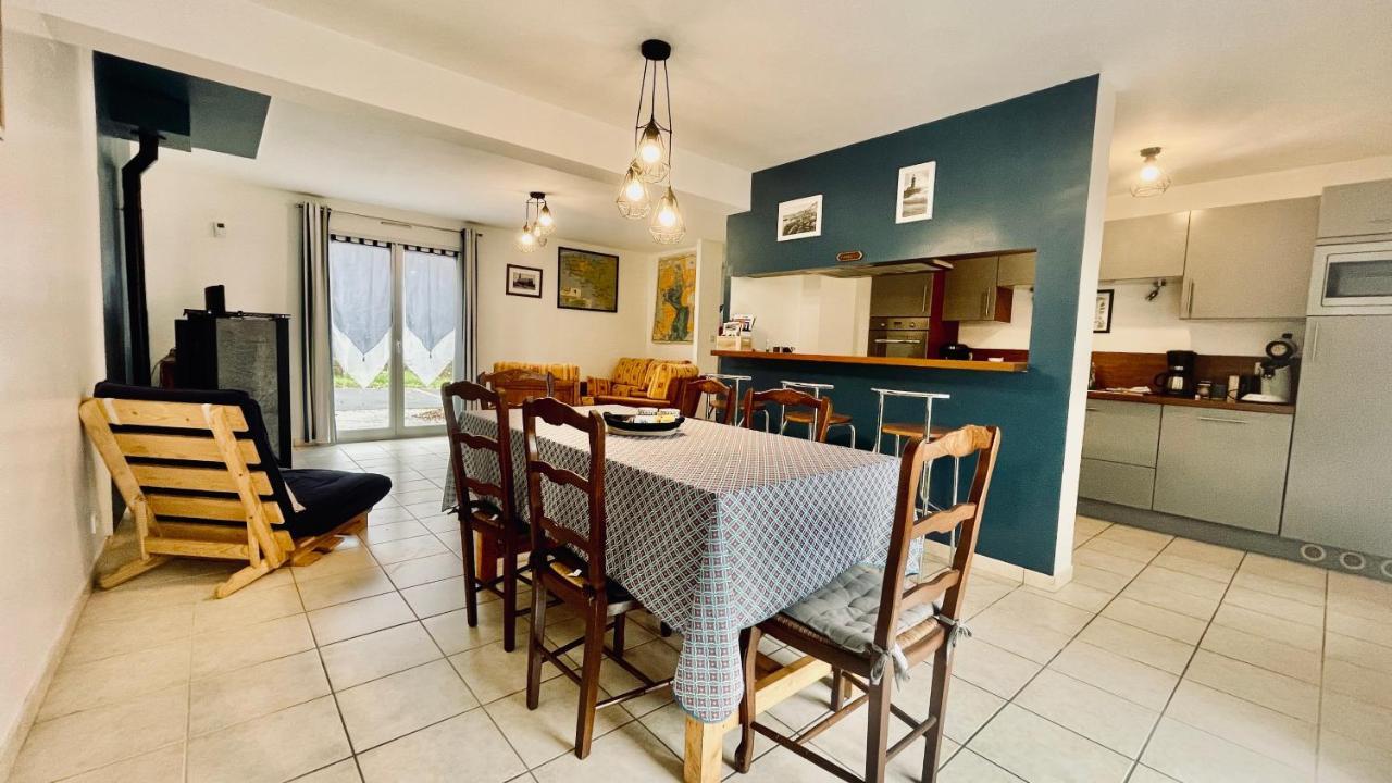Maison Spacieuse A Deux Pas De La Plage Roscanvel 外观 照片